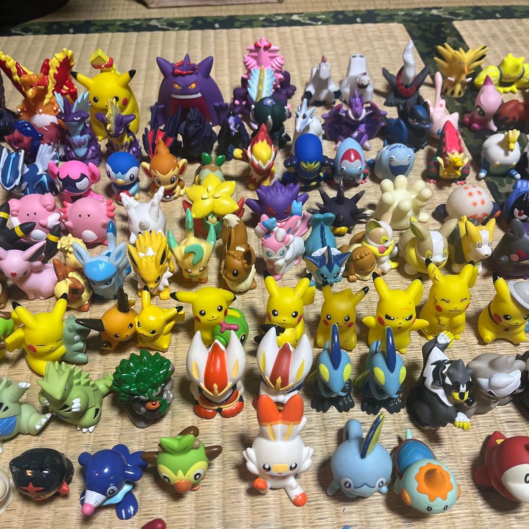 ポケモンフィギュア指人形