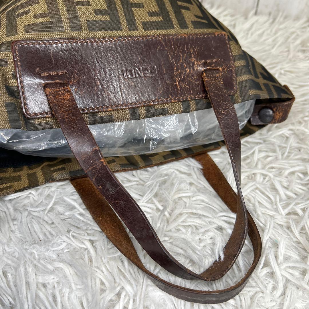 FENDI ズッカ　ロゴ　ハンドバッグ　FF ナイロン　レザー　ブラウン