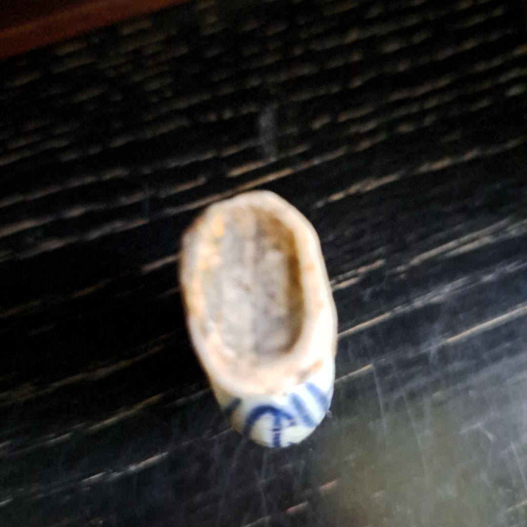 中国古玩　初期呉須染付　飾小壺　清時代　　最少小壺　名入　線描牡丹　波状図