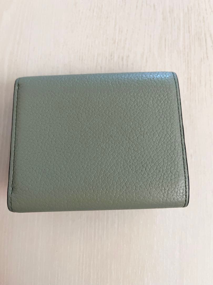 LOEWE(ロエベ) グリーン　三つ折り財布