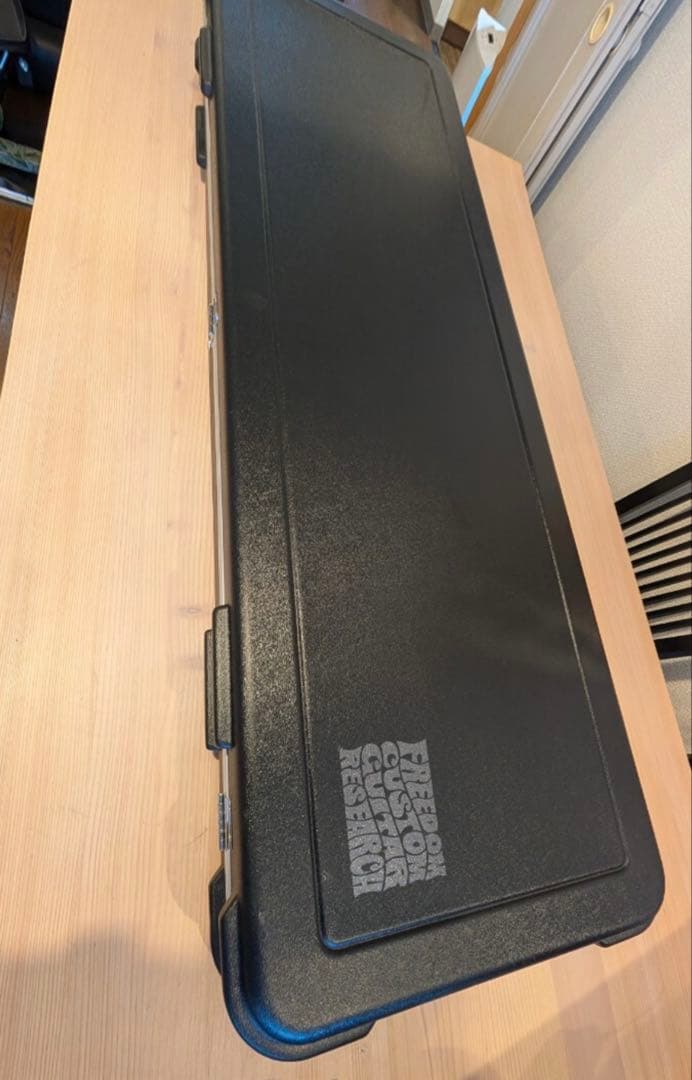 ベース FREEDOM CUSTOM GUITAR RESEARCH JB 5st