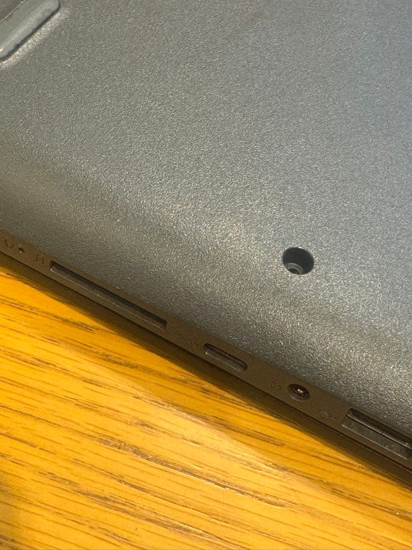 ideapad 330-15 i5 8GB 75GB HHD ￼第8世代