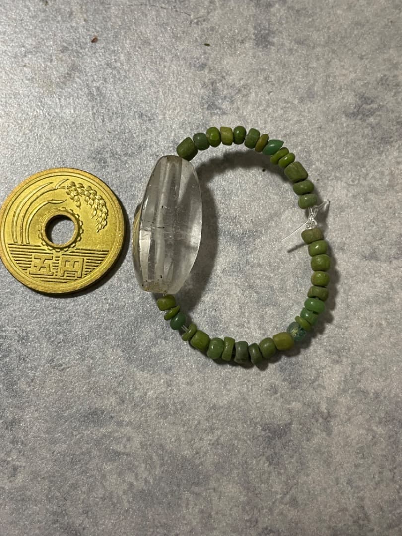 水晶製切子玉とガラス玉　古墳時代　勾玉　縄文　石器　土器