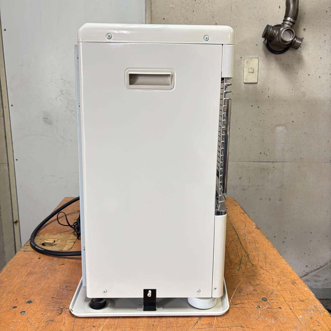 煙突型石油ストーブ　サンポットKSH-709KC K 2012年製