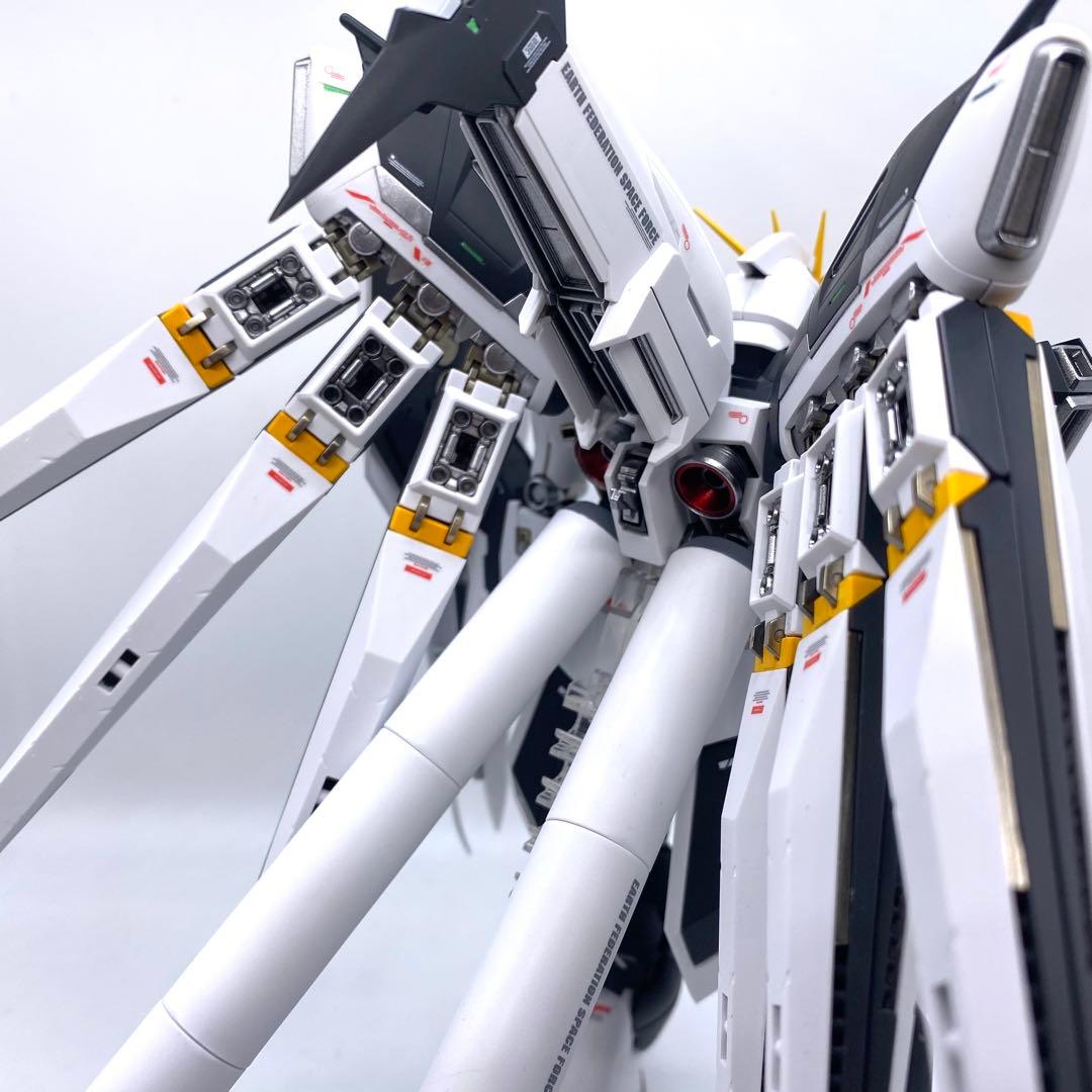 MG Ｈi-νガンダム　HWS装備型　ガンプラ　全塗装　完成品