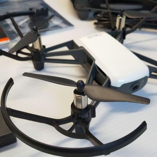 ドローン Tello ＋ コントローラー