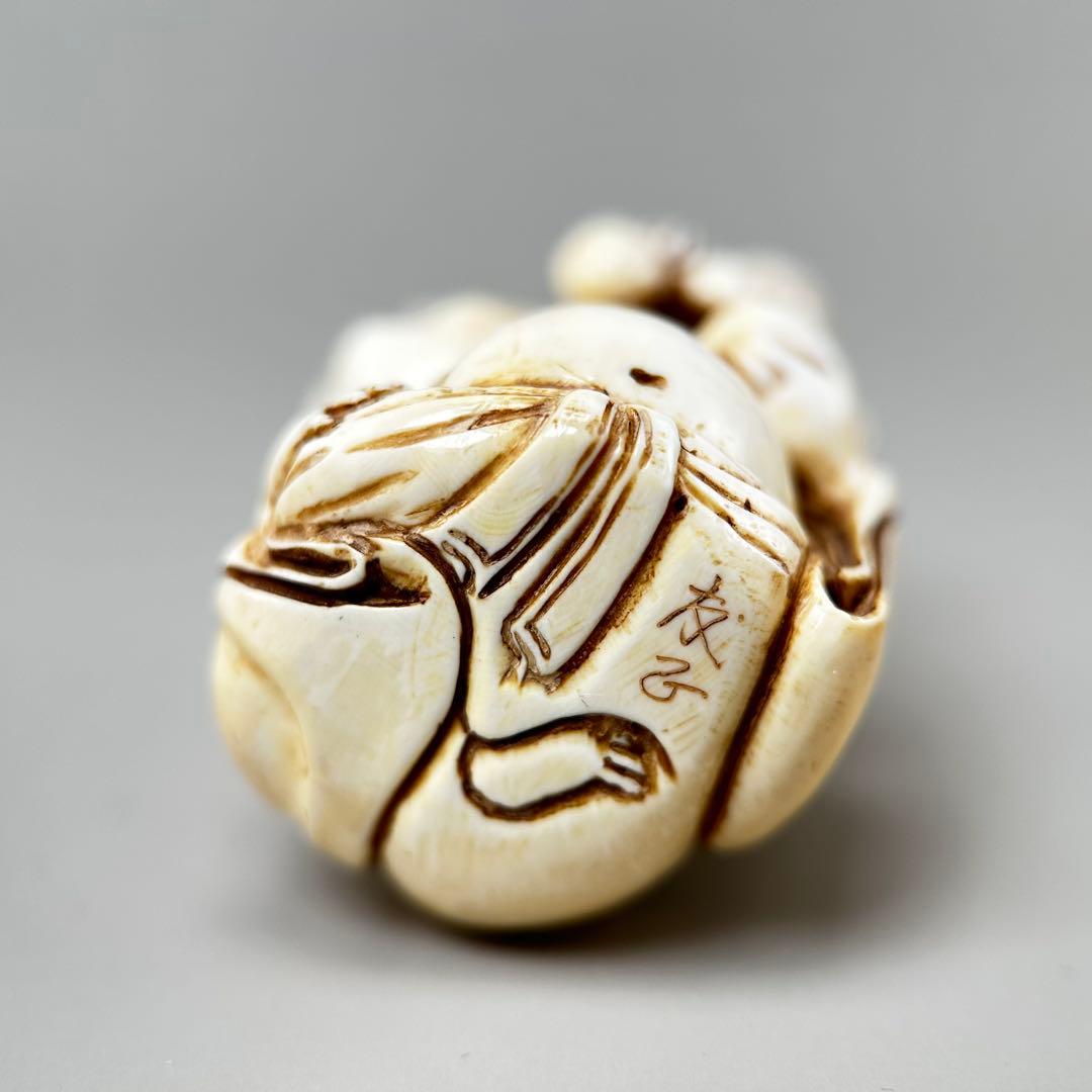 仏像と小僧の彫刻極上根付天然素材アンティーク骨董飾り物古美術置物細密細工