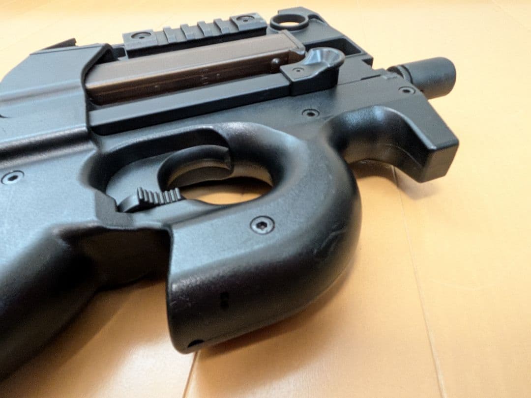 マルイ　p90 電動ガン　ダットサイト欠品