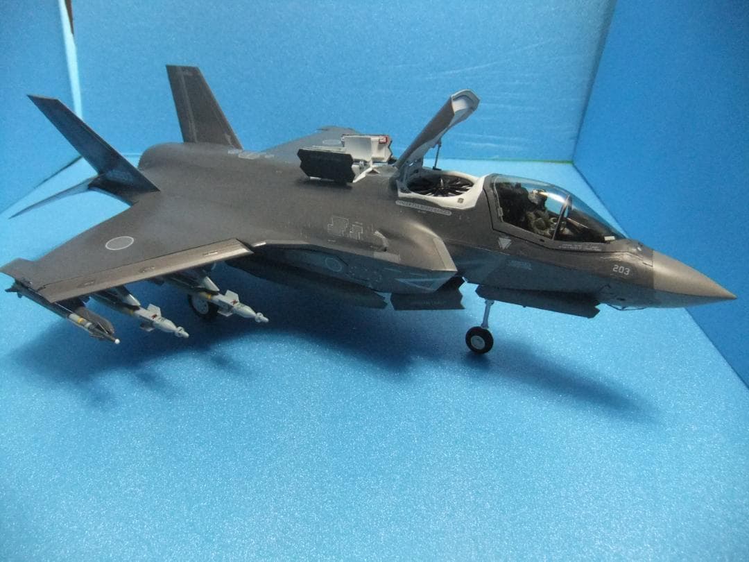 タミヤ　1/48　F35B　新田原所属機