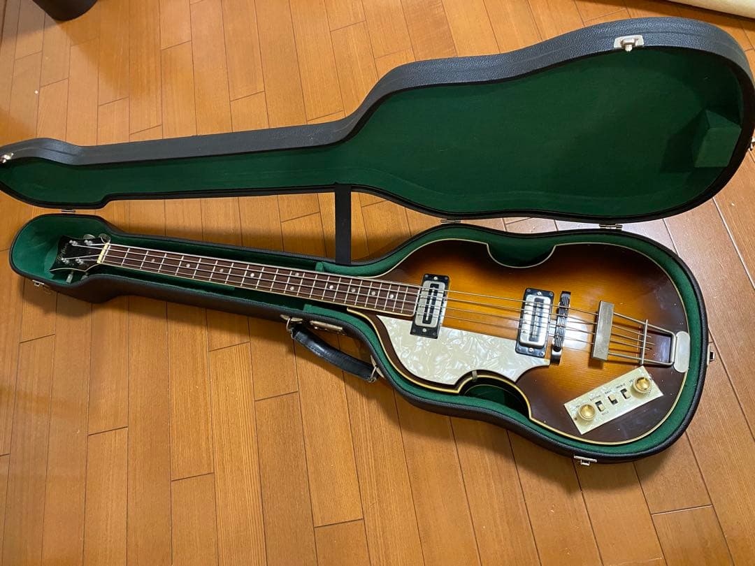 ヘフナー ドイツ製、レフティ、左利き用のバイオリンベース、完動品、ネオビンテージ