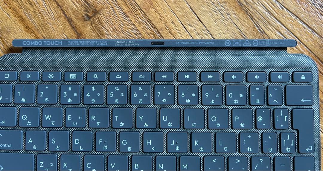 11インチiPad ProロジクールCombo Touch Keyboard