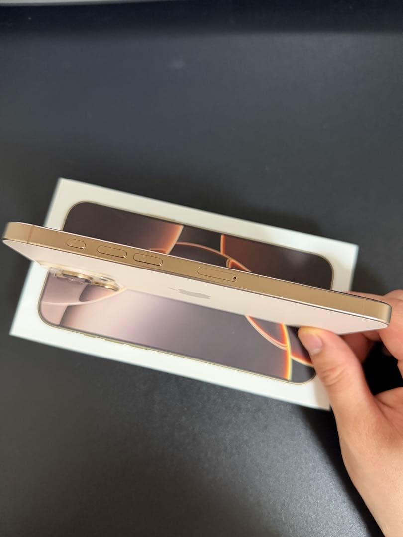 携帯電話本体 iPhone 16pro max 256GB