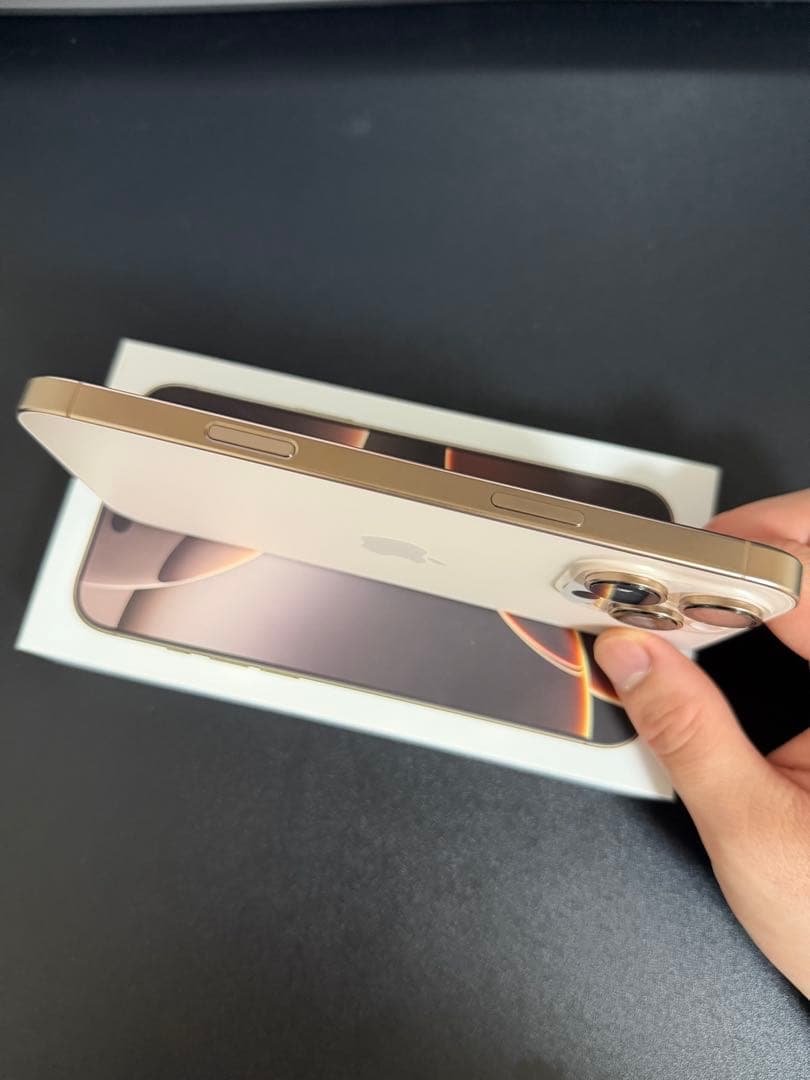 携帯電話本体 iPhone 16pro max 256GB