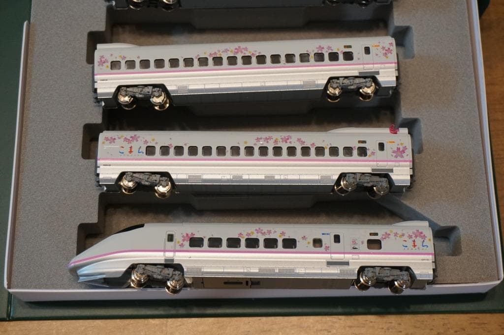 KATO E3系　秋田新幹線　30周年記念　桜ラッピング仕様　6両編成セット