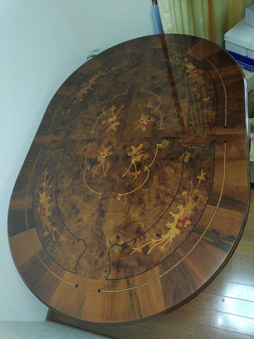 イタリア製クラシック木製楕円形テーブル