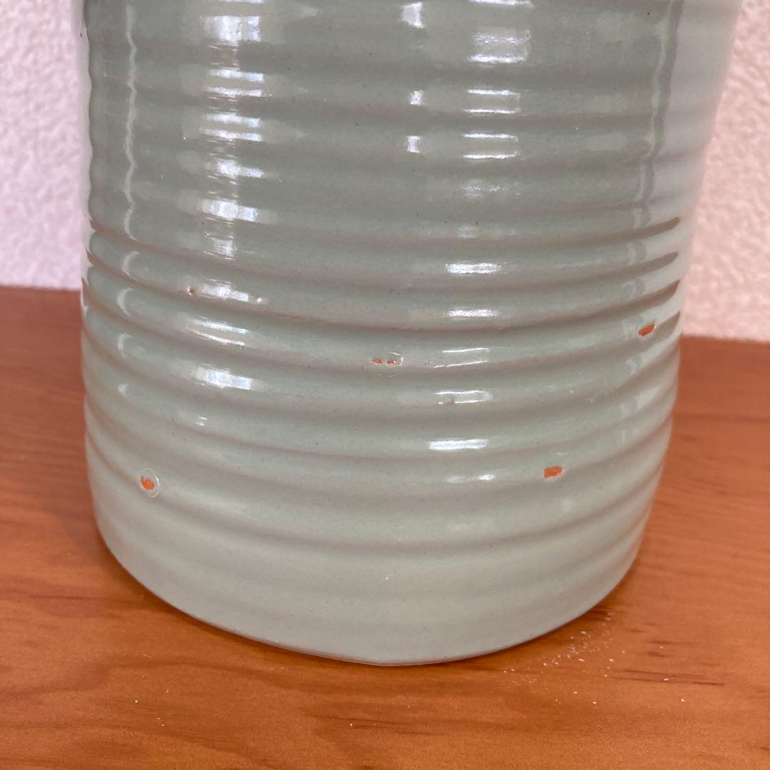 陶人形①　白い帽子　花カゴ　手作り　陶器　作家