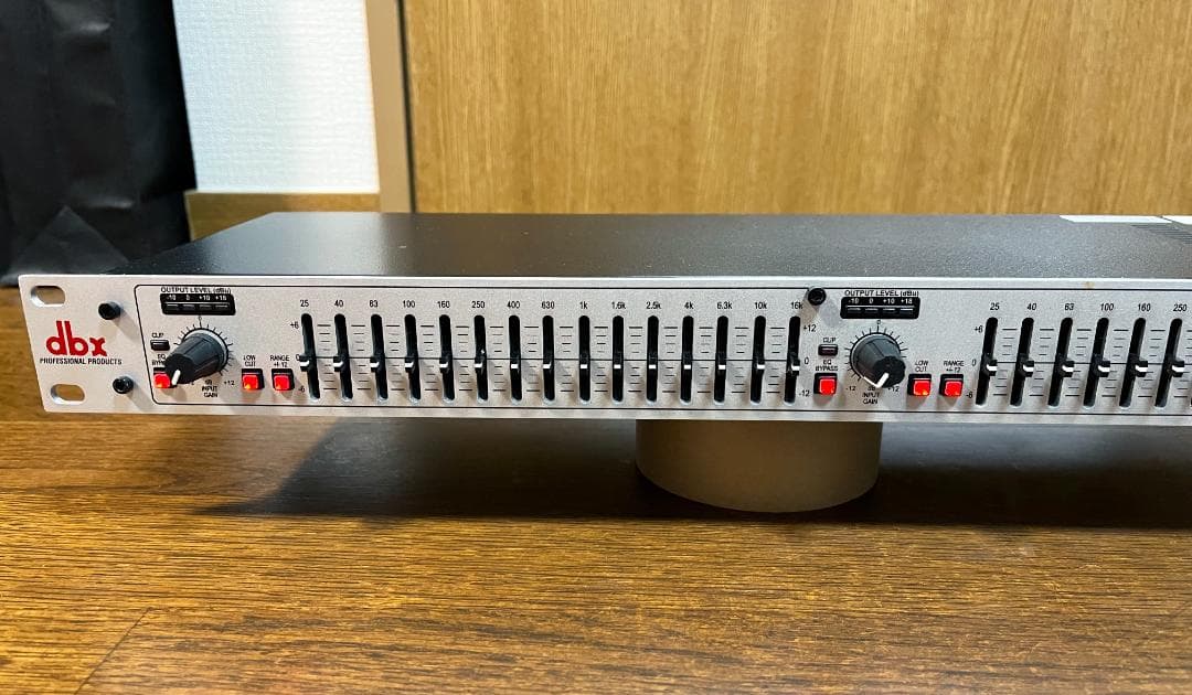 定番 dbx 215S グラフィックイコライザー