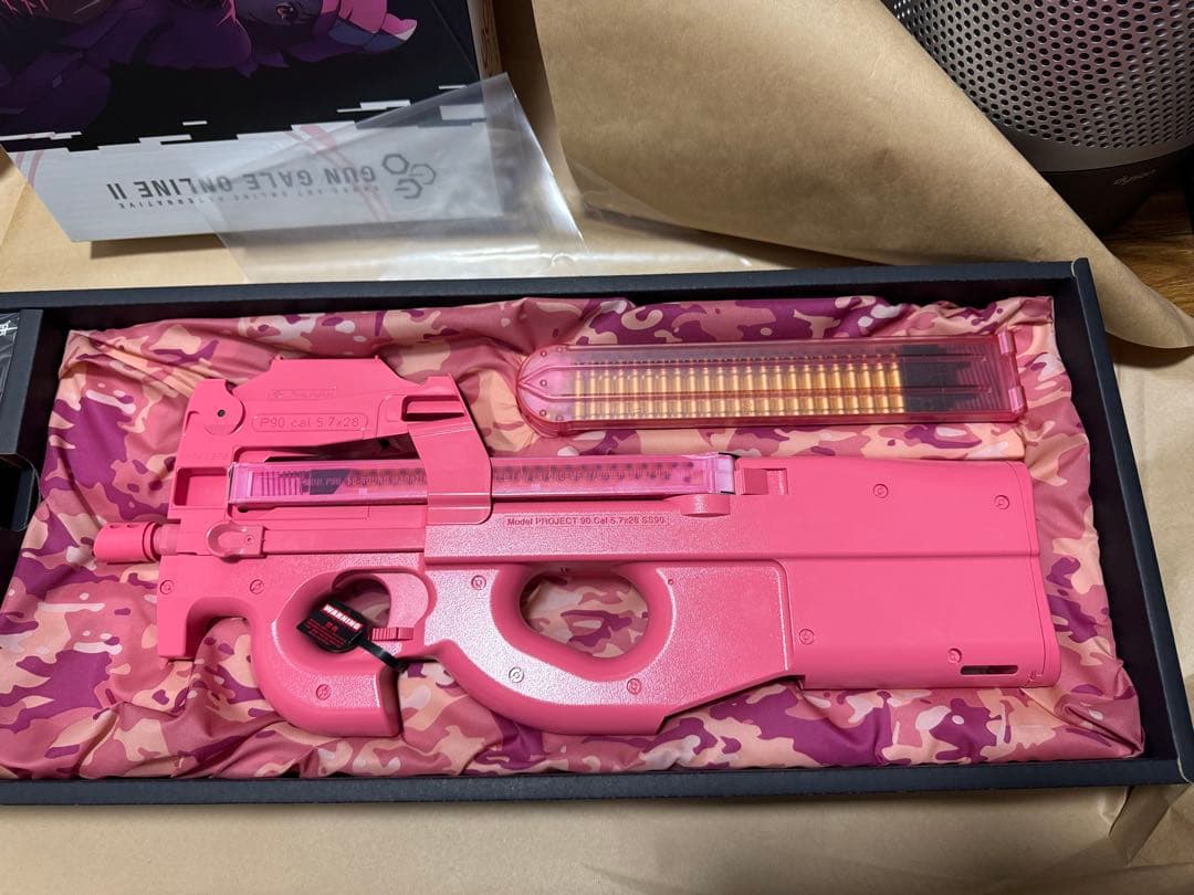 [開封品]東京マルイ P90+ プラス Ver.LLENN レン ピンク P90