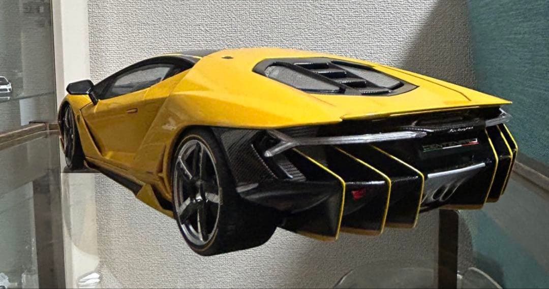 オートアート1/18 ランボルギーニ チェンテナリオ　絶版品