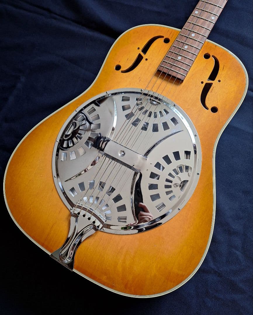 GRECO D-800 ? リゾネーター ギター