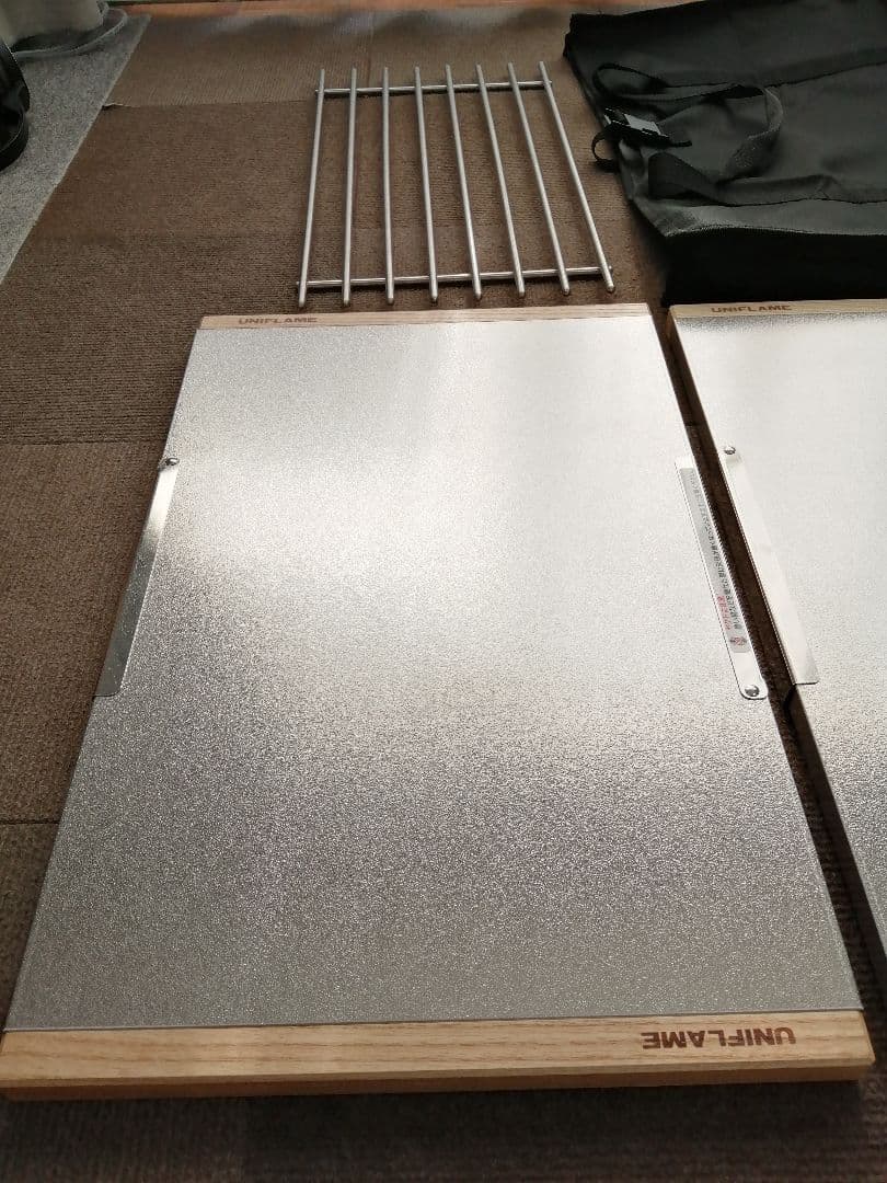 ユニフレーム　焚き火テーブル2個＋オマケ