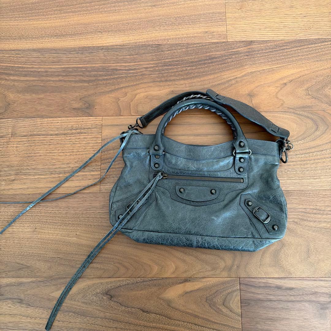 グレー レザー ショルダーバッグ