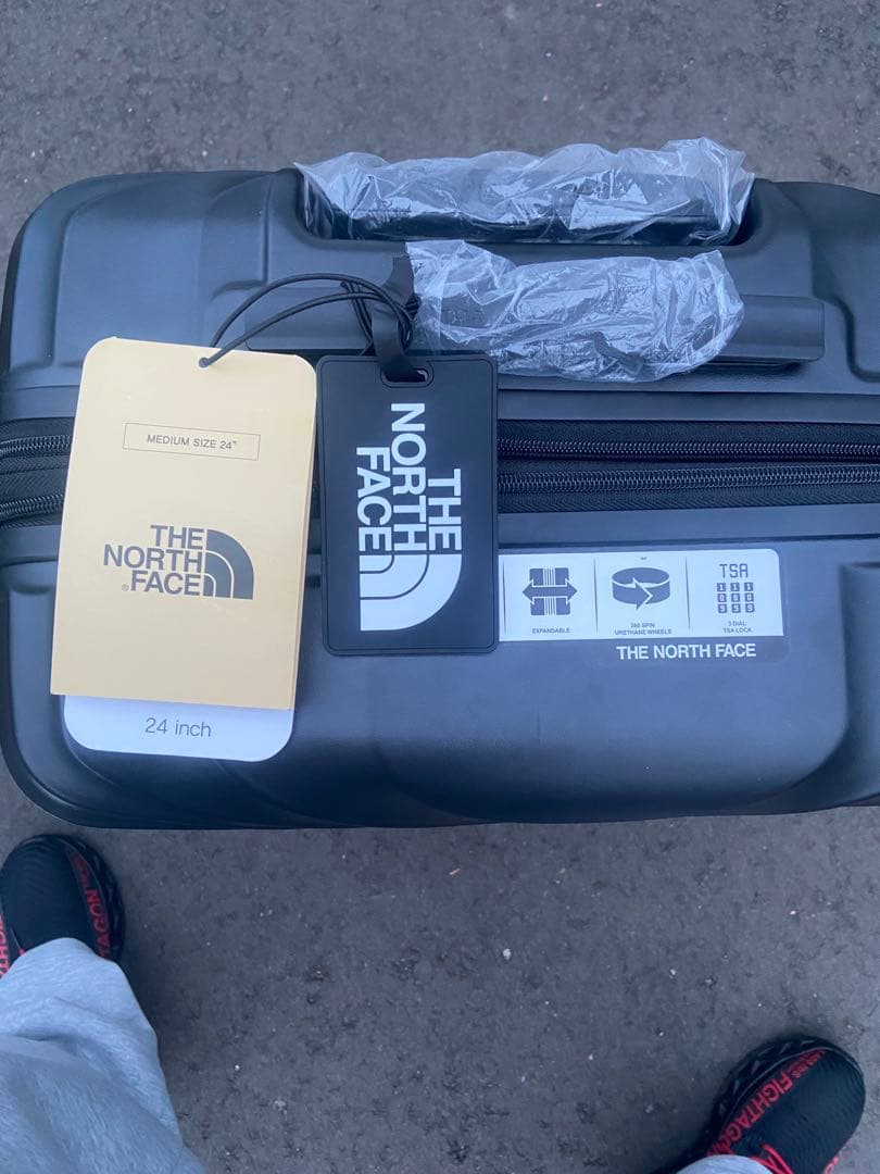 THE NORTH FACE MEDIUM ROLL 24インチキャリーケース