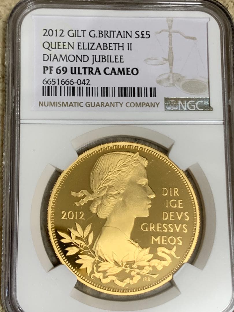 最安値‼️準最高鑑定セット！2012年 ダイヤモンドジュビリー 金メッキ銀貨セット