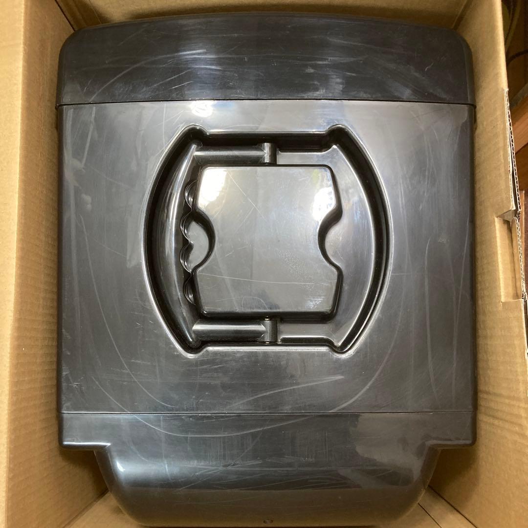 ベルソス 25リットル冷温庫 AC・DC対応 VS-404WH/BK