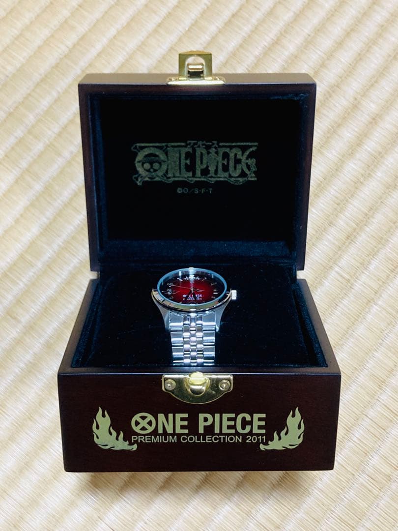 【中古】ワンピース　火拳のエース 炎の記憶 限定版公式メモリアルウォッチ