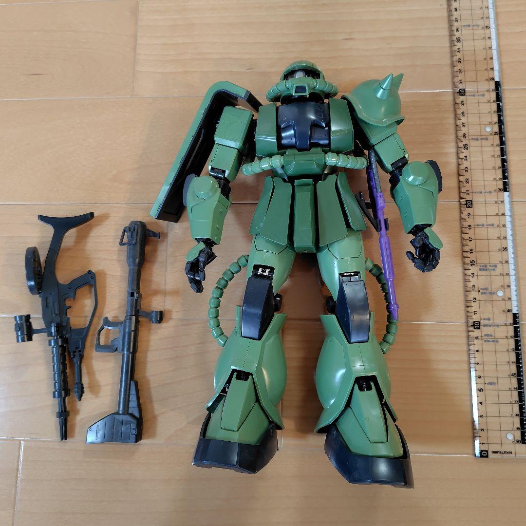 ガンプラ　PGザクⅡ完成品