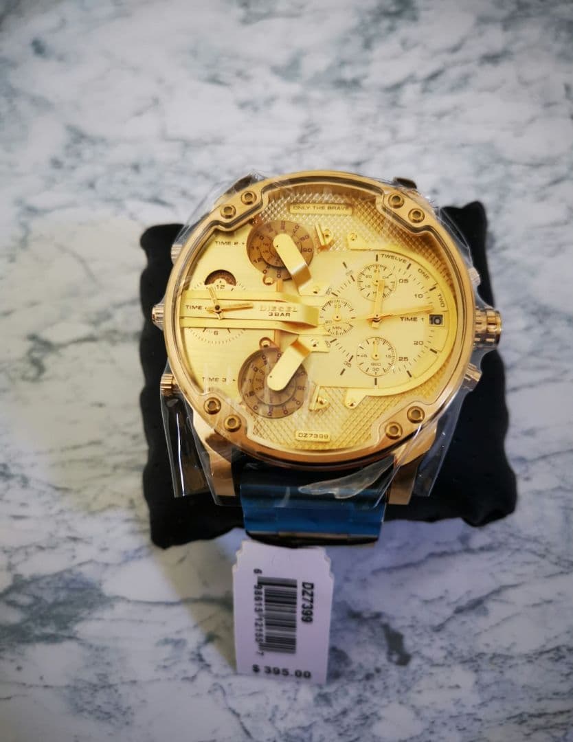 外箱キズあり DIESEL　DZ7399 未使用新品☆腕時計　ディーゼル