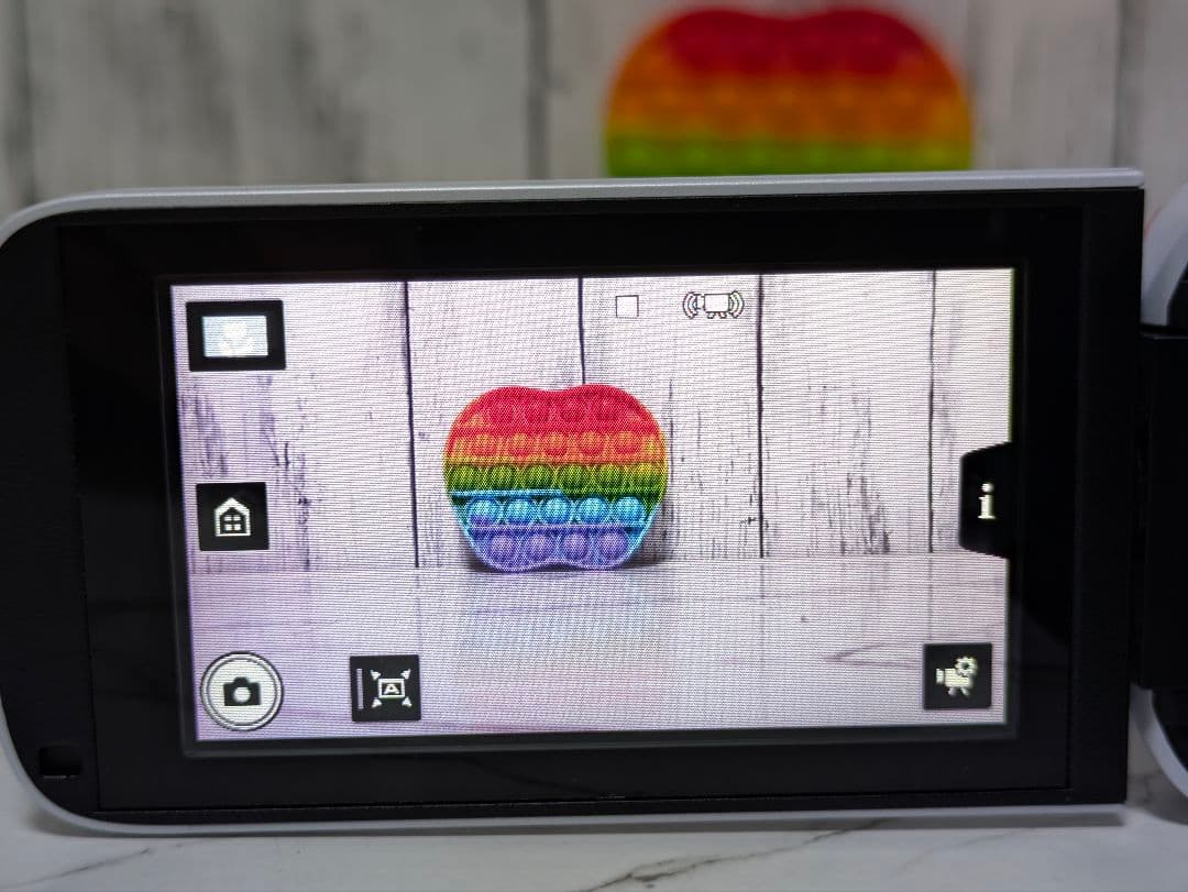 【美品】Canon　iVIS HF R800　ホワイト　SDカード付き