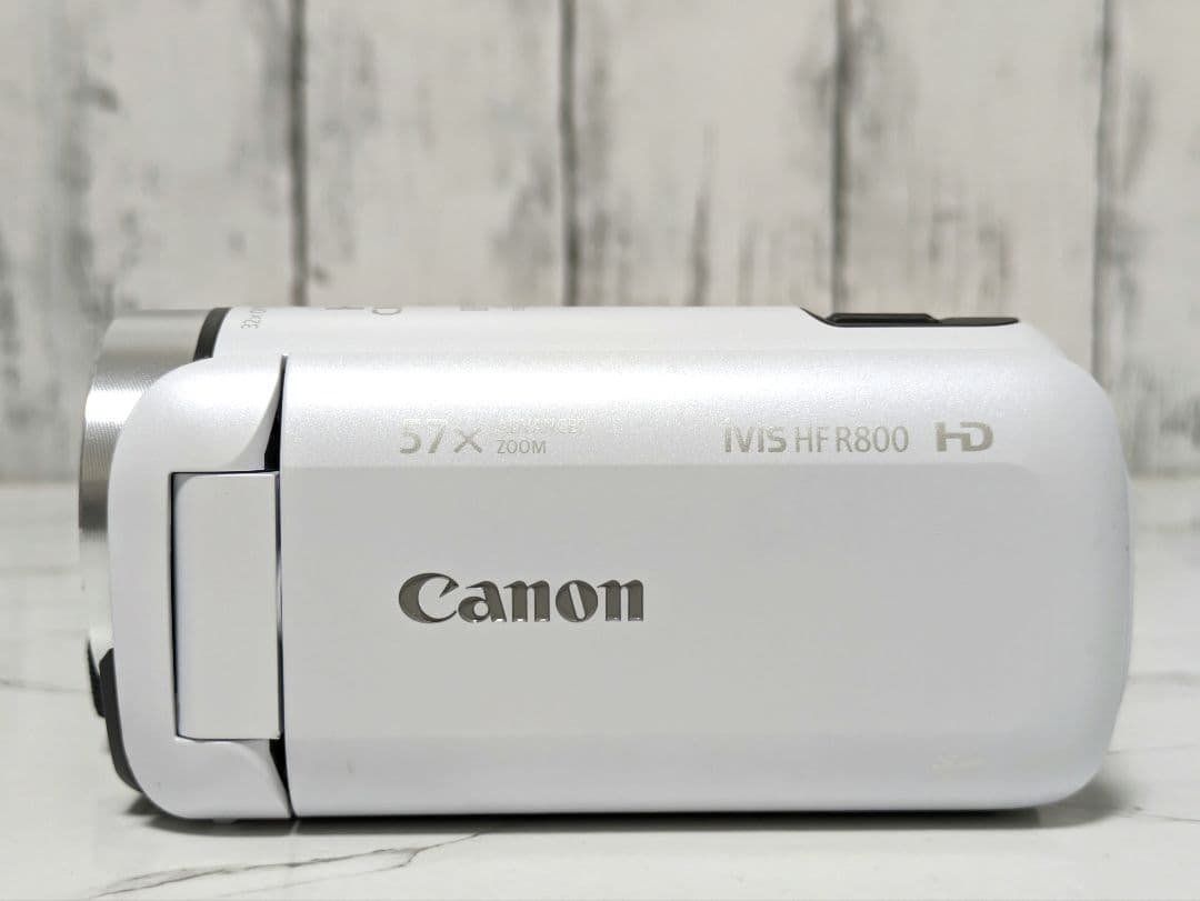 【美品】Canon　iVIS HF R800　ホワイト　SDカード付き