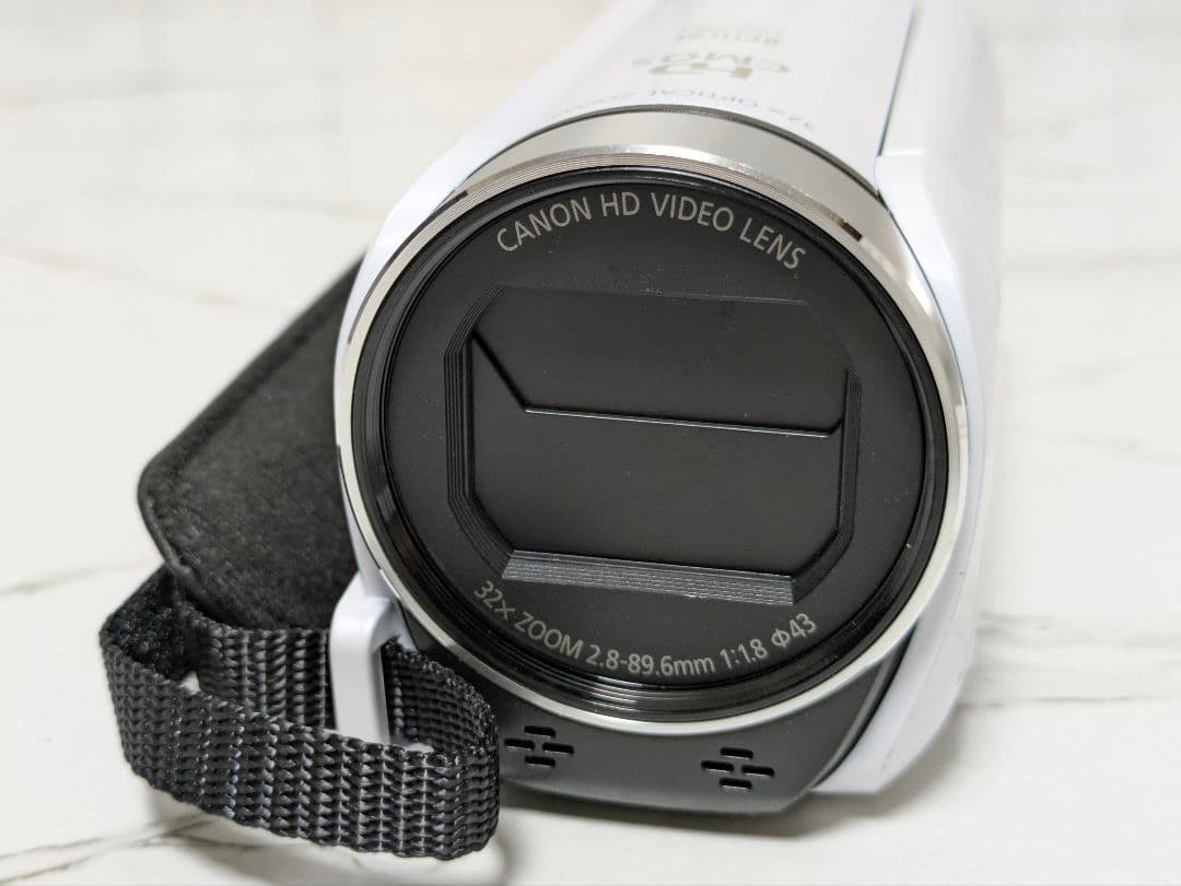 【美品】Canon　iVIS HF R800　ホワイト　SDカード付き