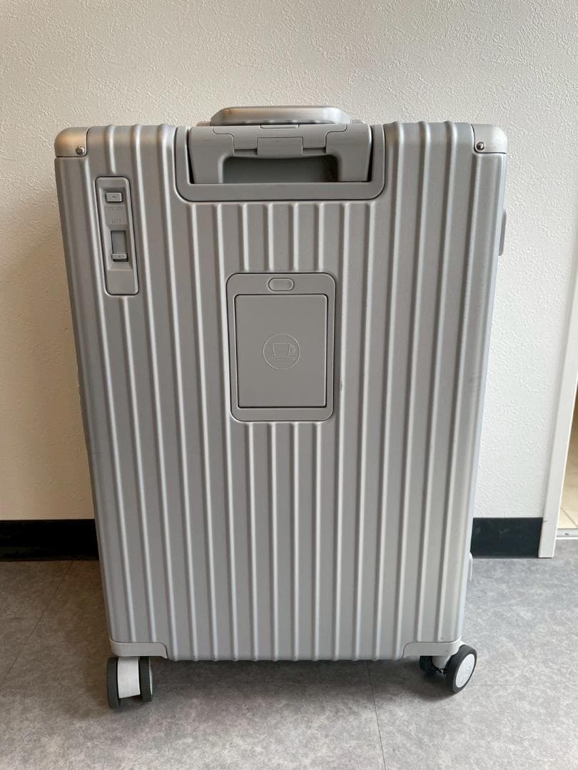 3000円オフ！リベティ多機能キャリーケース【マットシルバーМサイズ】80