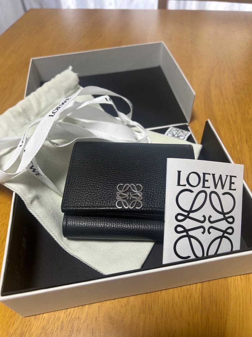 LOEWE 三つ折り財布 黒 レザー