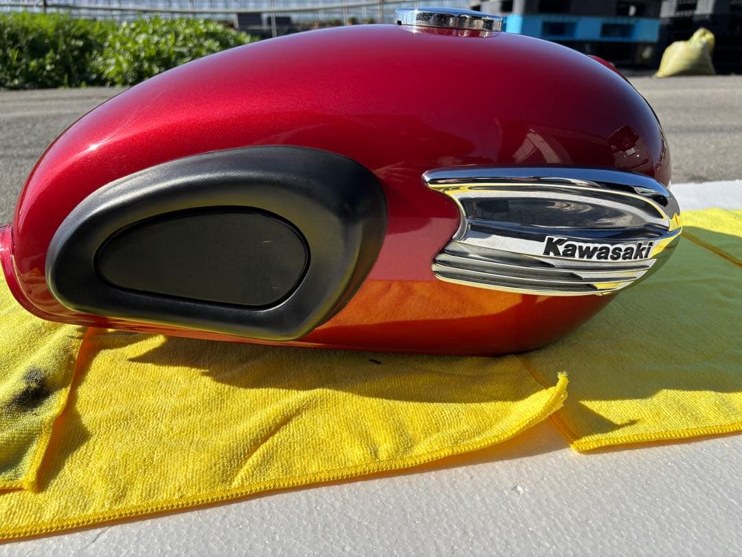 Kawasaki W650(1999)タンク　エンブレム、パット、コック、キー付