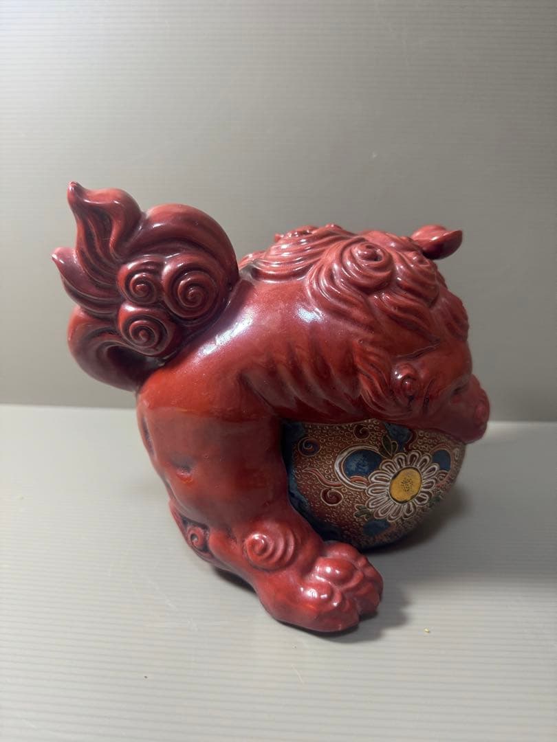 2068  九谷焼 シーサー縁起物 魔除け 玉乗り 獅子 置物　骨董品