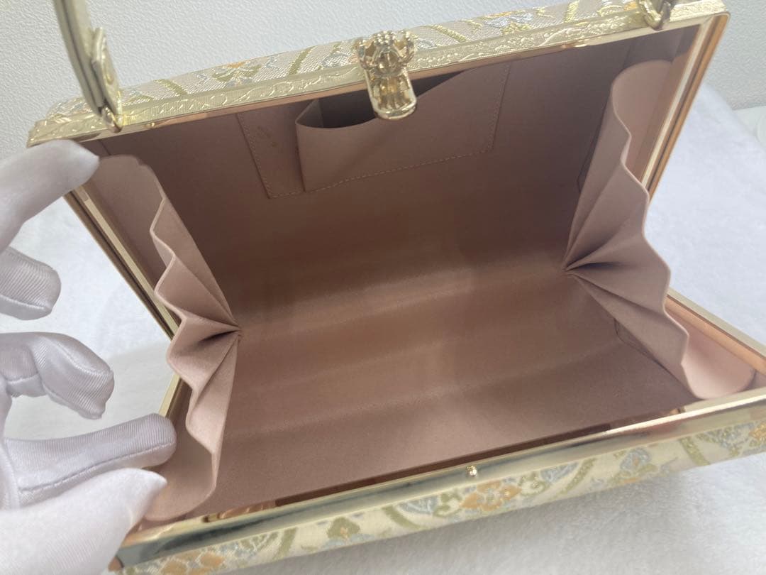 お値下げ　ゴールドの和装用バッグと草履セット