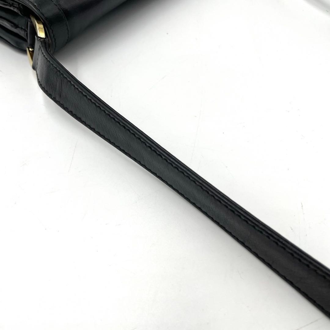 オールドグッチ ショルダーバック インターロッキング ロゴ ブラック レザー