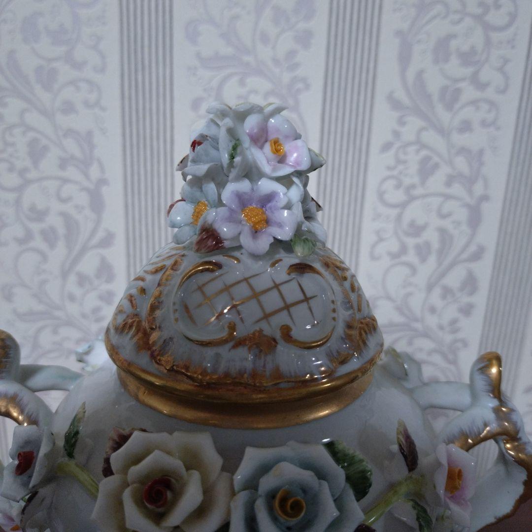 マイセン？装飾的な陶器製アンティーク花瓶