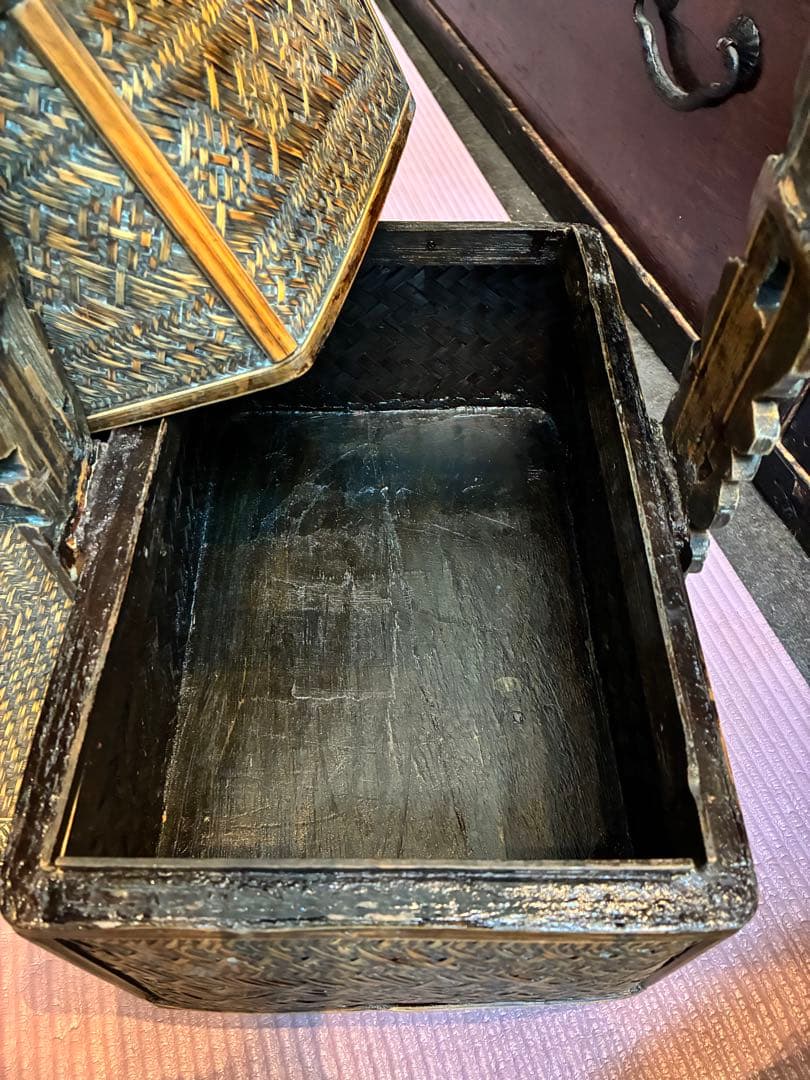 茶道具　煎茶道具入れ　籠　提藍　骨董品　彫刻　木製　網代編み　2段式