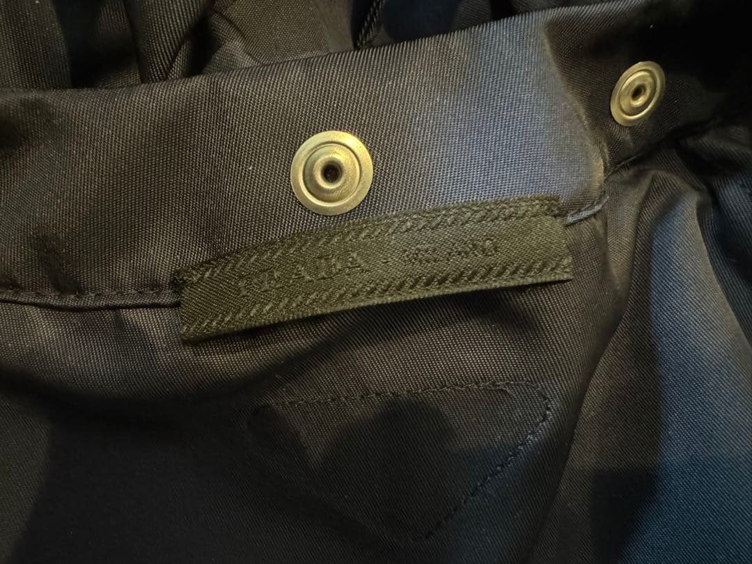 PRADA フード付 Re-Nylon ドッグレインコート