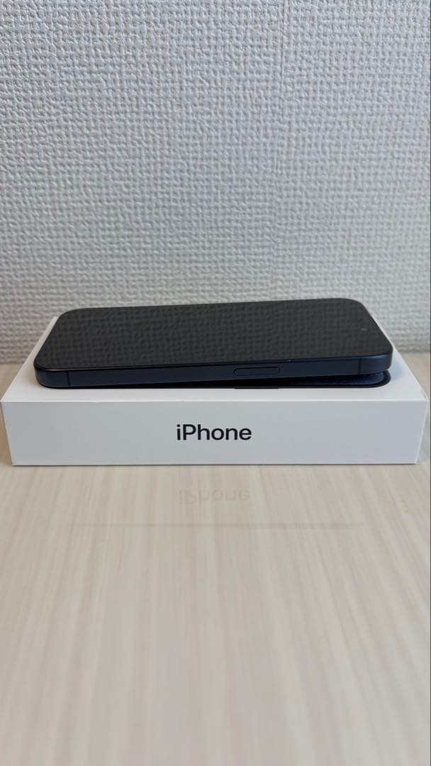 ち*け様 【美品】iPhone15Pro256GBブルーチタニウム88%