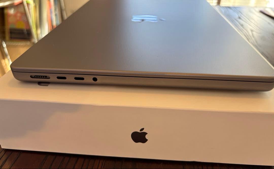 美品 Macbook Pro M1 2021 16GB 14inch 512GB