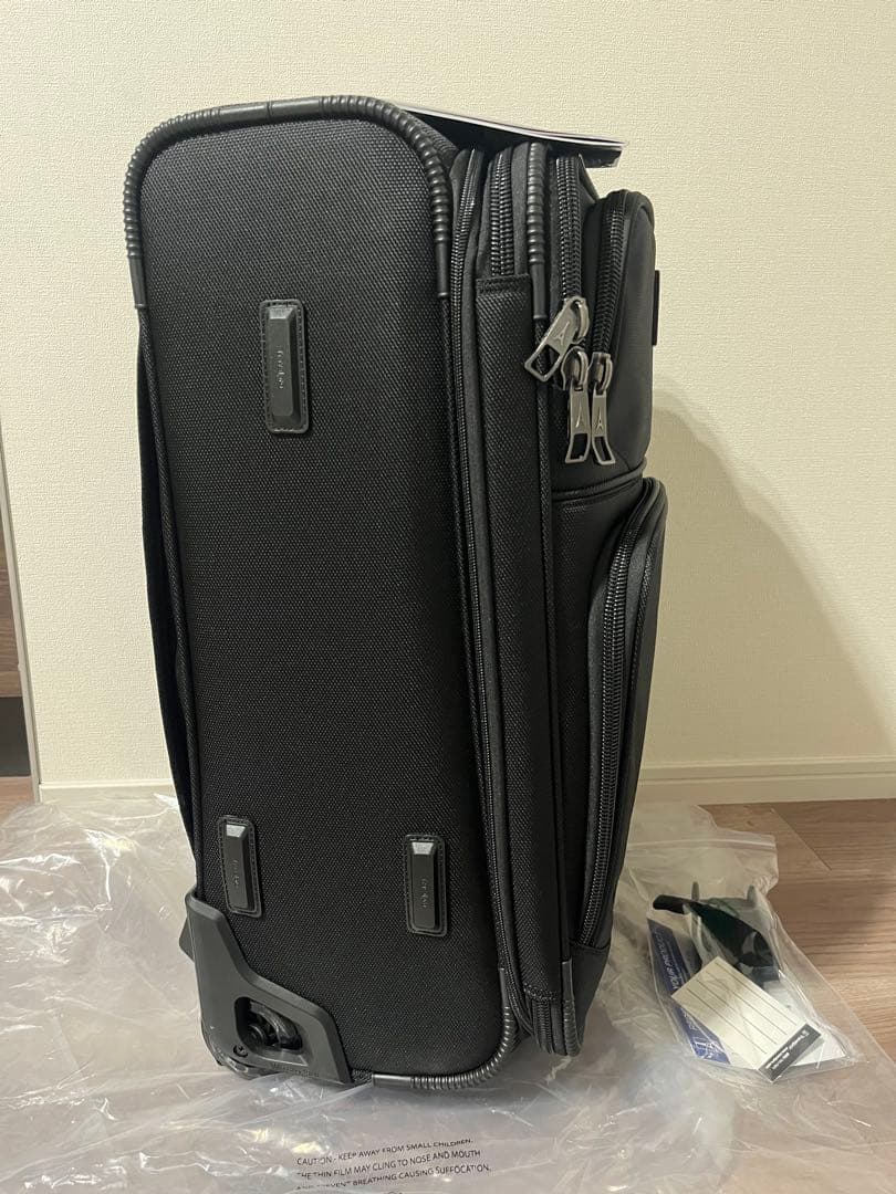 トラベルプロTravelPro FlightCrew 5 22 キャリーケース