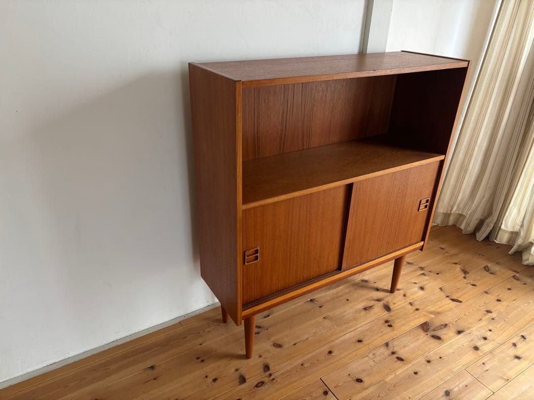 北欧ヴィンテージ　デンマーク　チーク　キャビネット