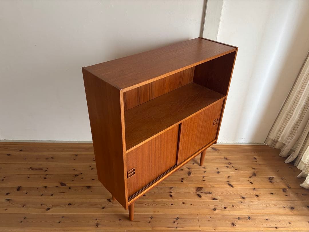 北欧ヴィンテージ　デンマーク　チーク　キャビネット