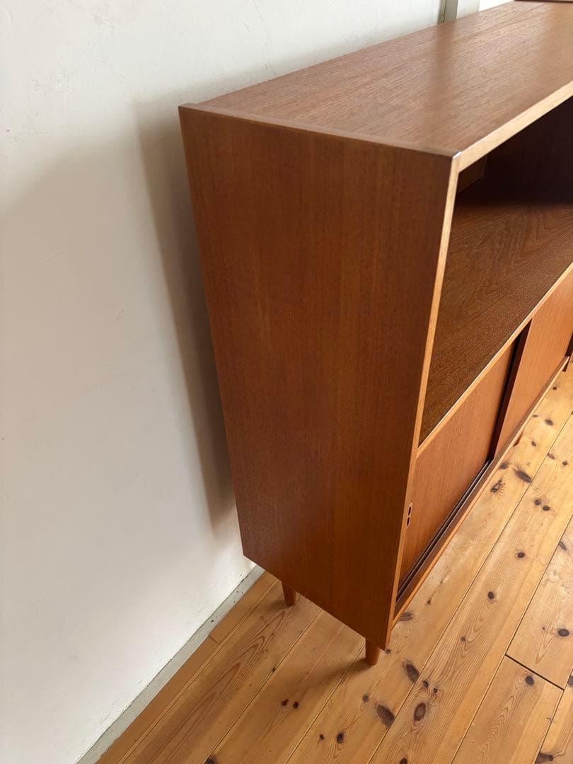 北欧ヴィンテージ　デンマーク　チーク　キャビネット